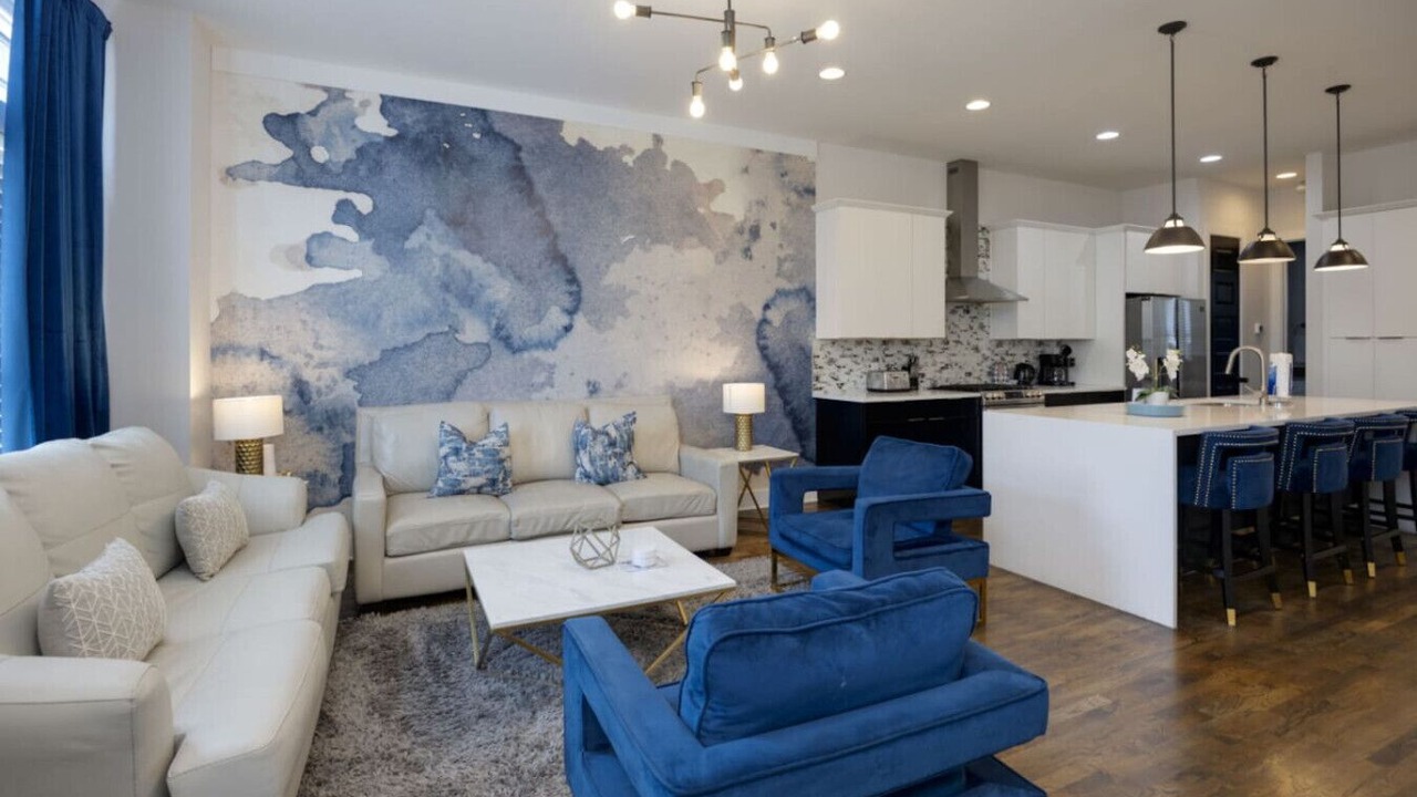 Photo of Livingroom in Hadley - Washington