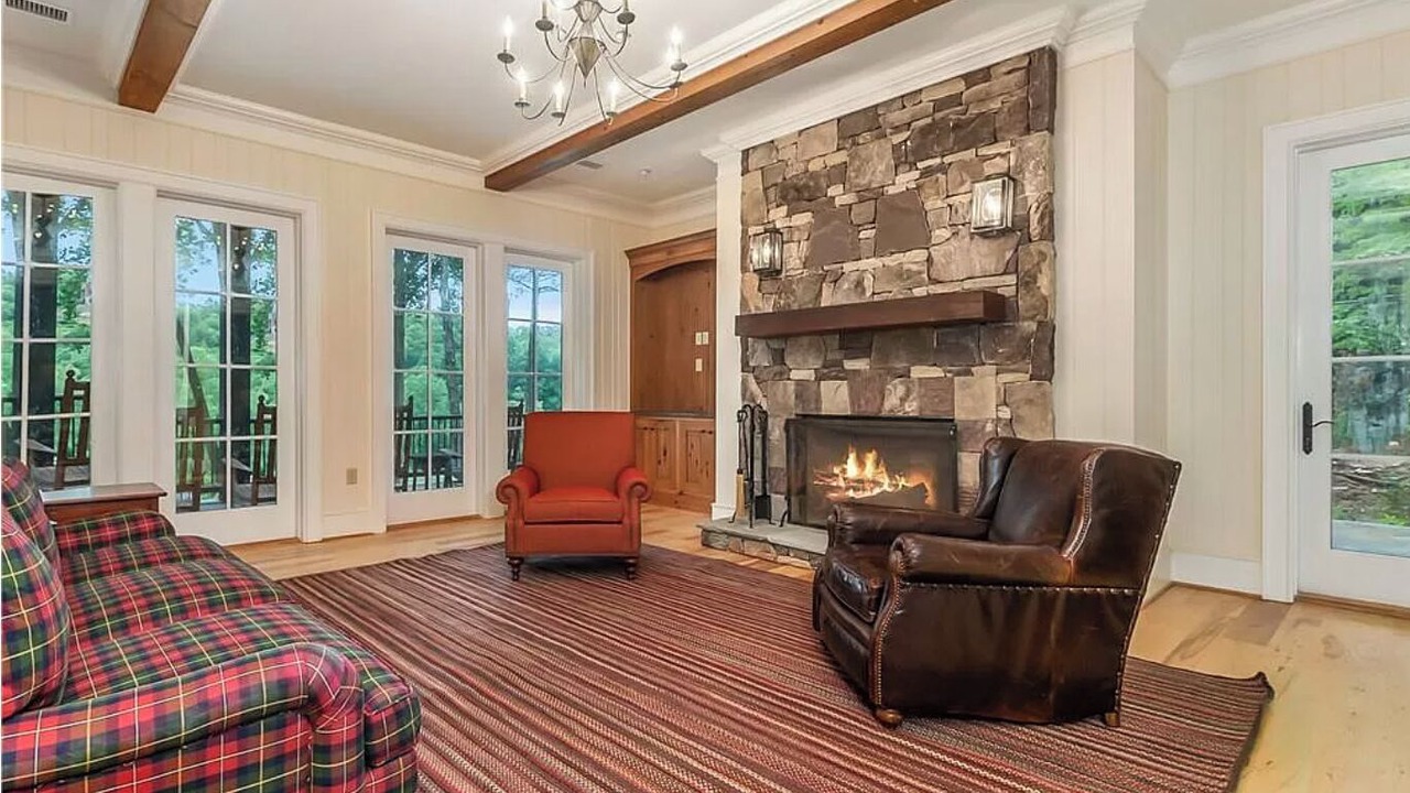 Photo of Livingroom in Mill Spring