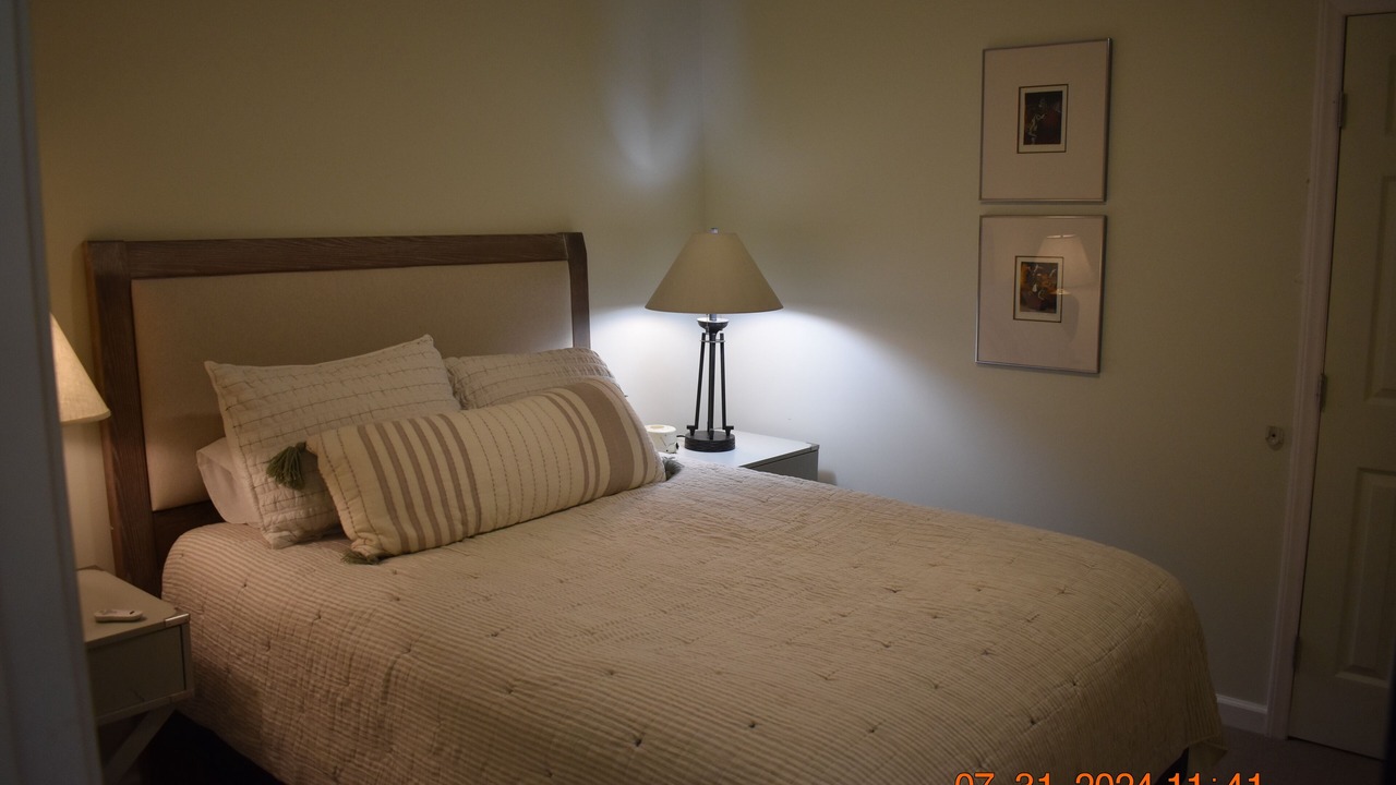 Photo of Bedroom in Burnsville