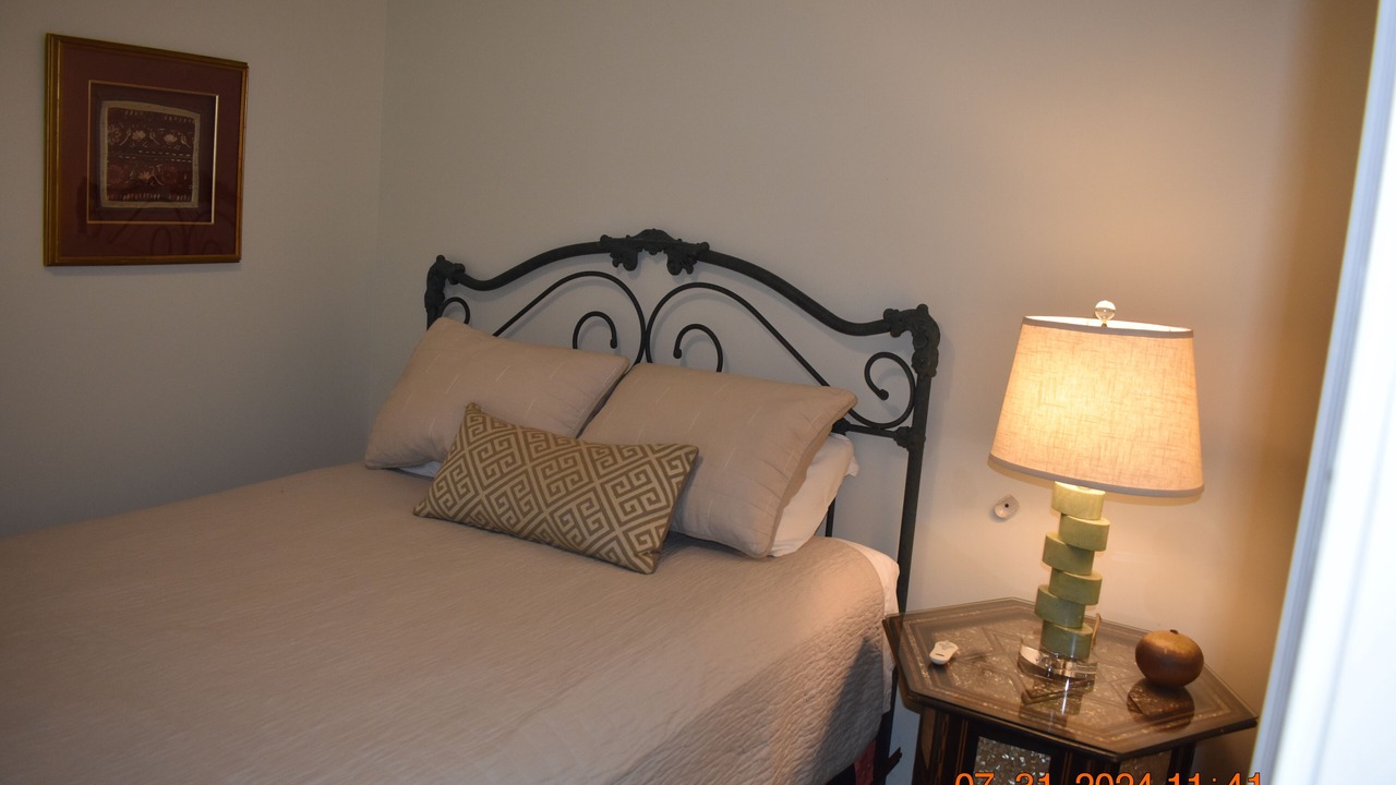 Photo of Bedroom in Burnsville