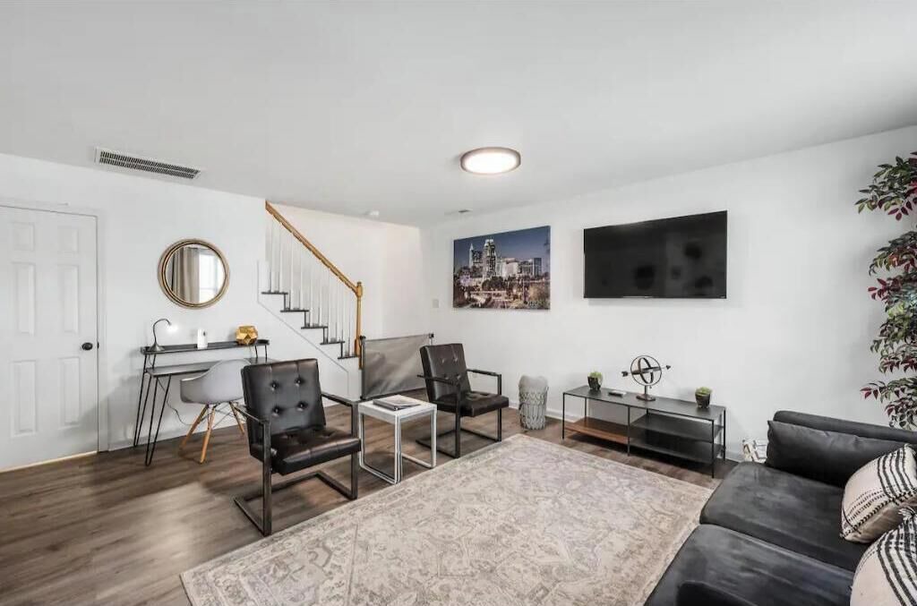 Photo of Livingroom in Downtown