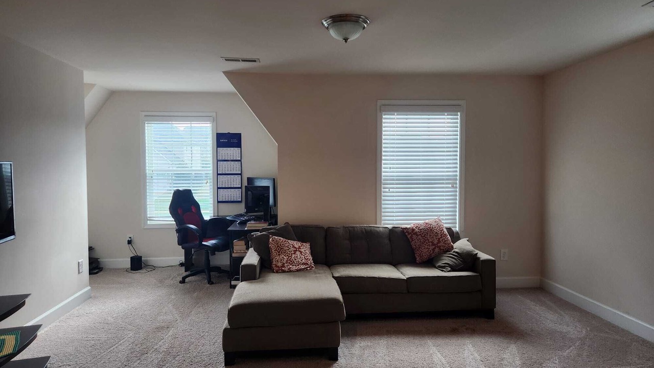 Photo of Livingroom in Burlington