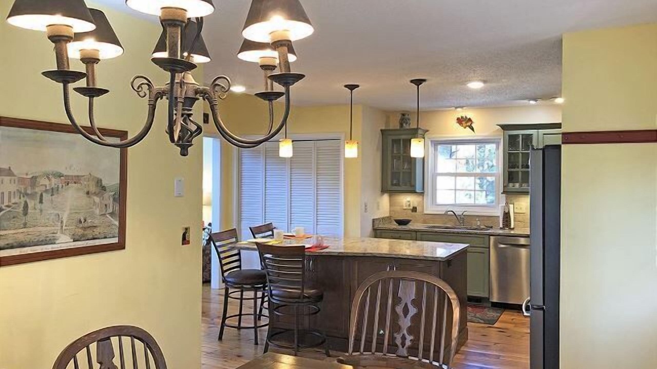 Photo of Bedroom in Saluda