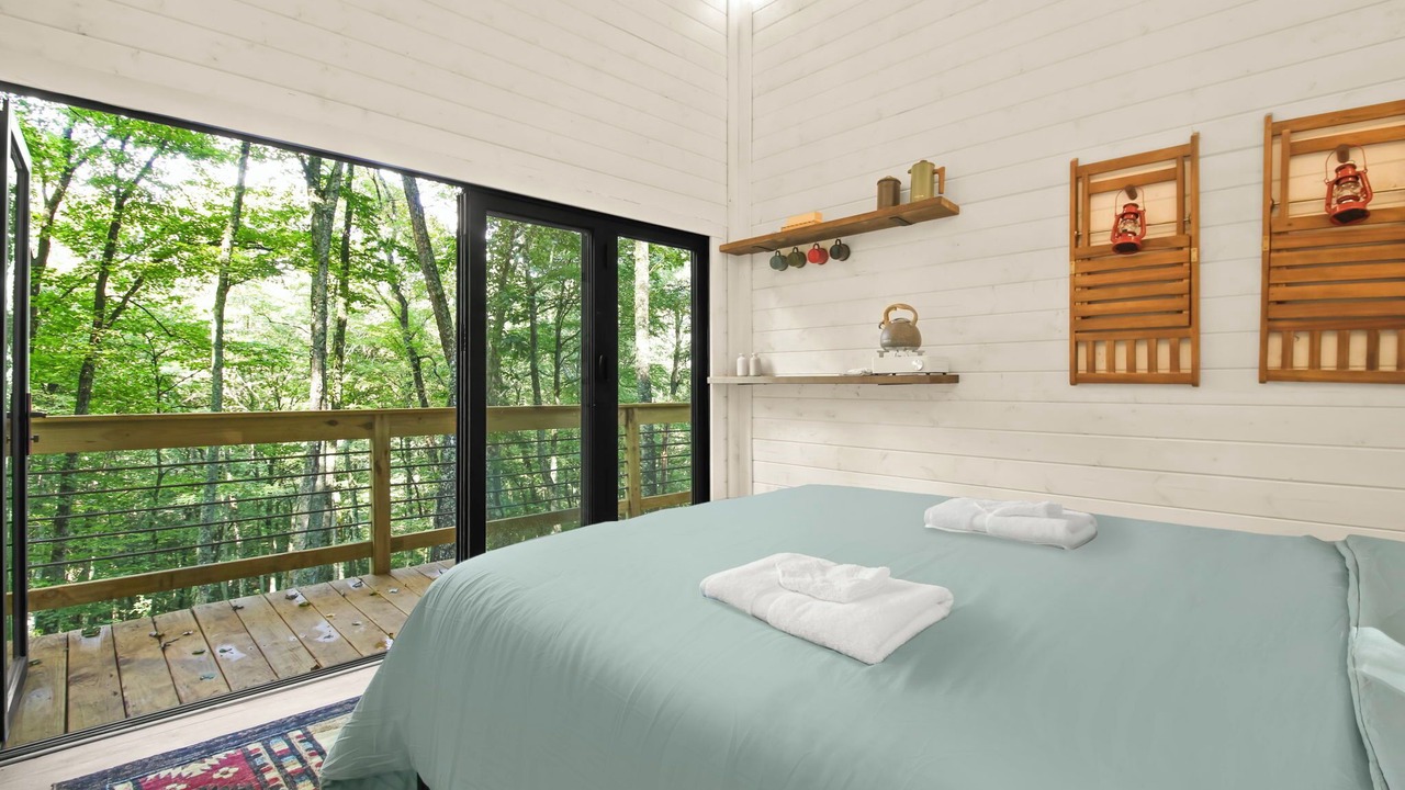 Photo of Bedroom in Laurel Springs