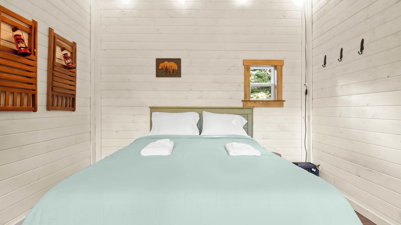 Photo of Bedroom in Laurel Springs