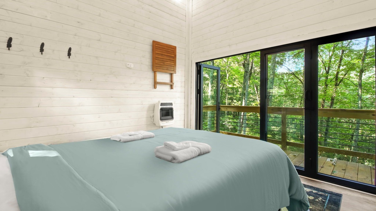 Photo of Bedroom in Laurel Springs