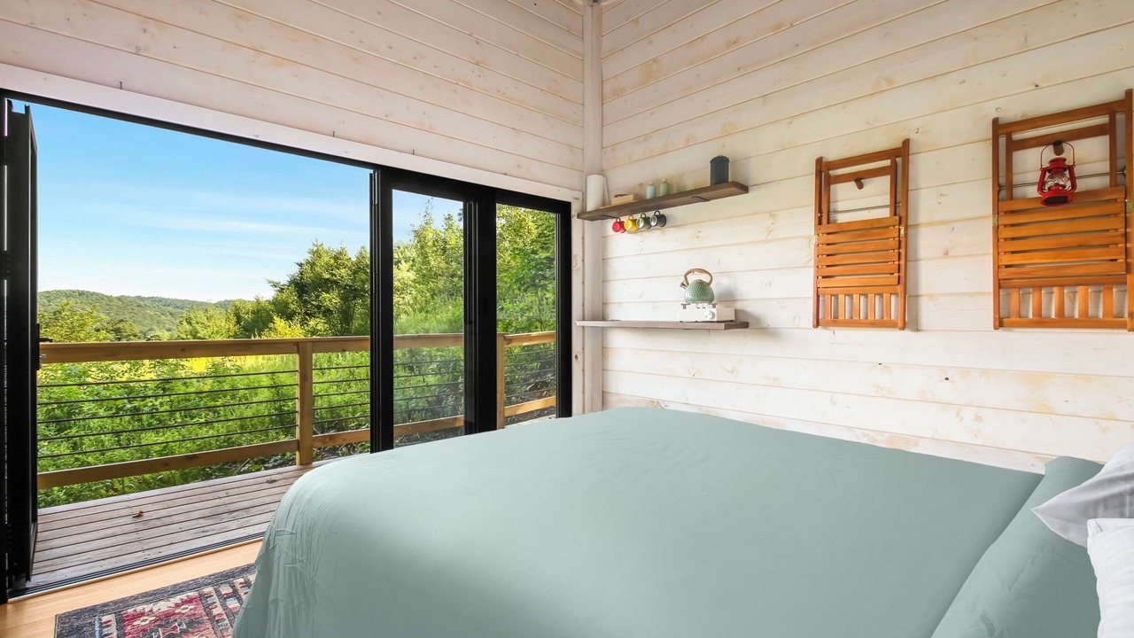 Photo of Bedroom in Laurel Springs
