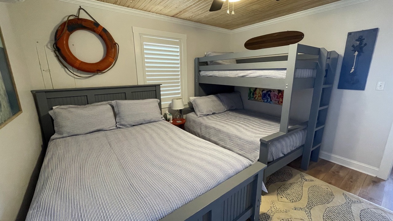 Photo of Bedroom in McCutcheon Field