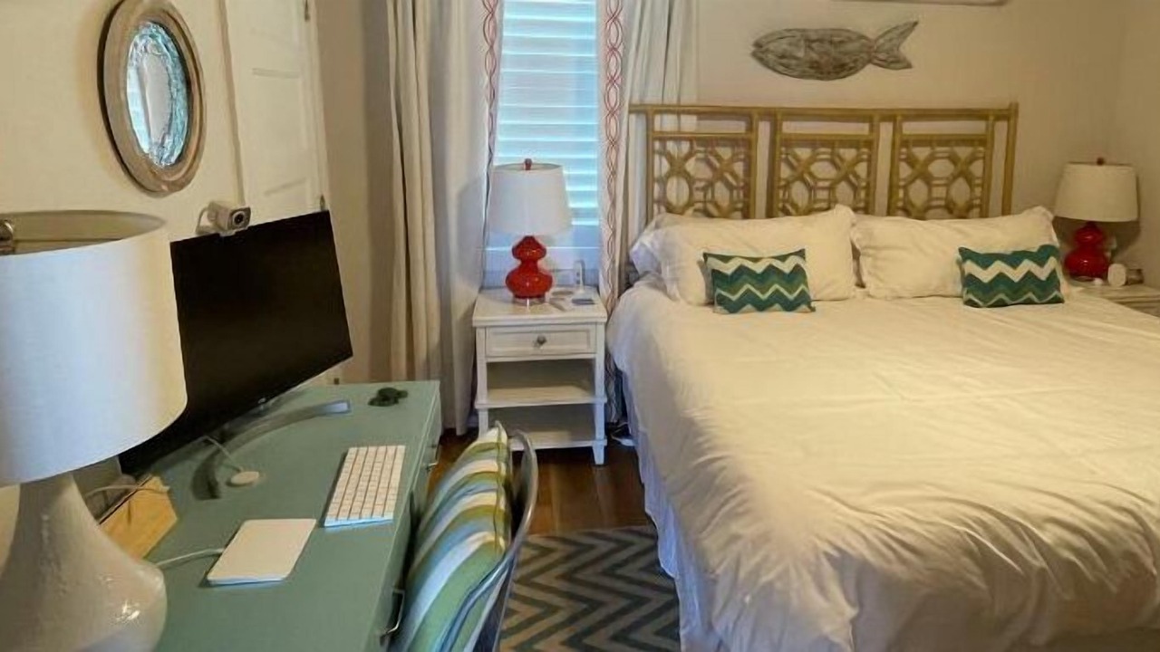 Photo of Bedroom in McCutcheon Field