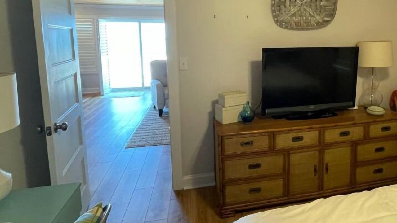 Photo of Bedroom in McCutcheon Field