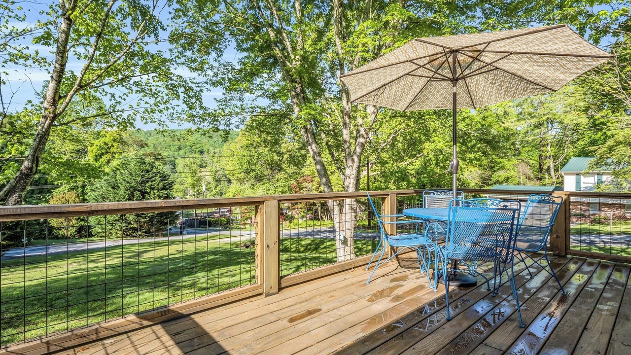 Photo of Outdoor in Hendersonville