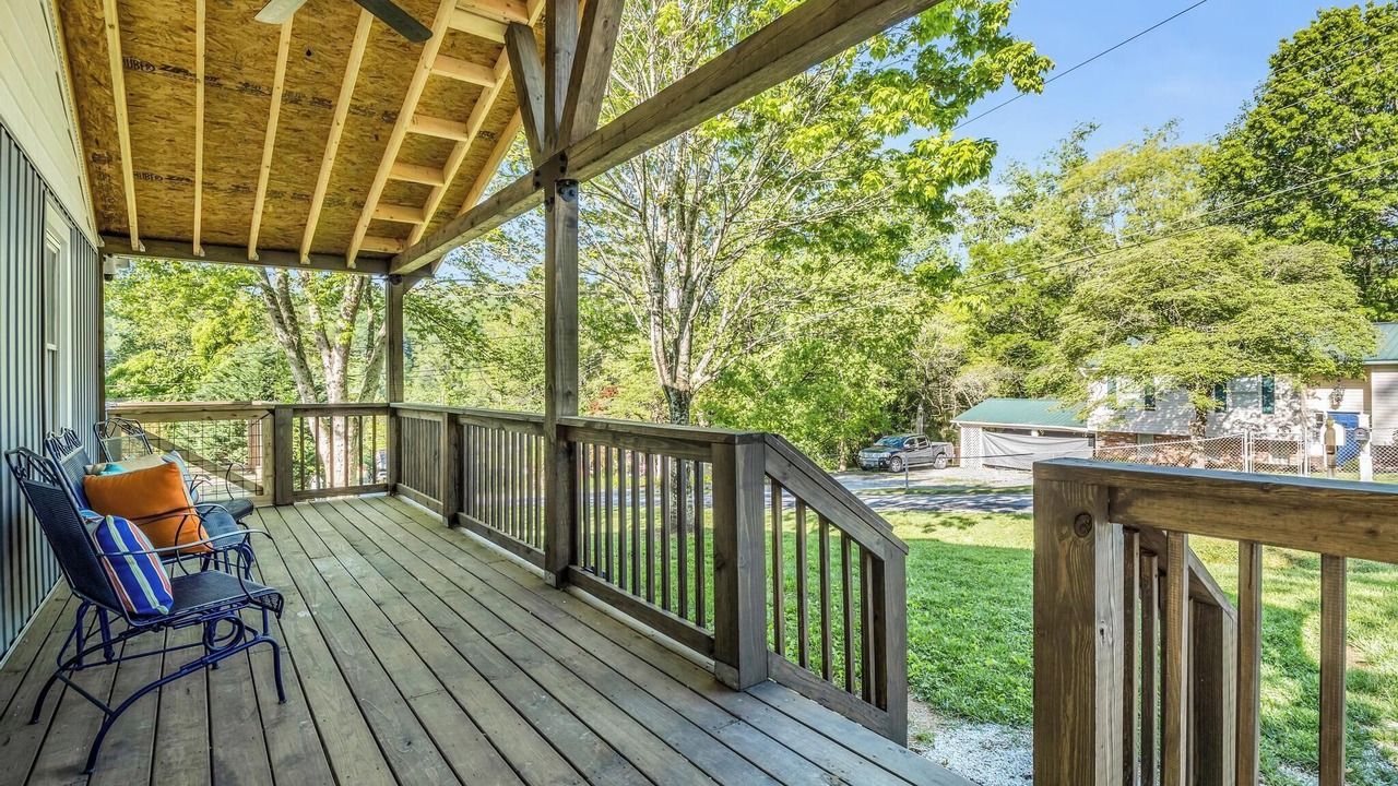 Photo of Patio Balcony in Hendersonville