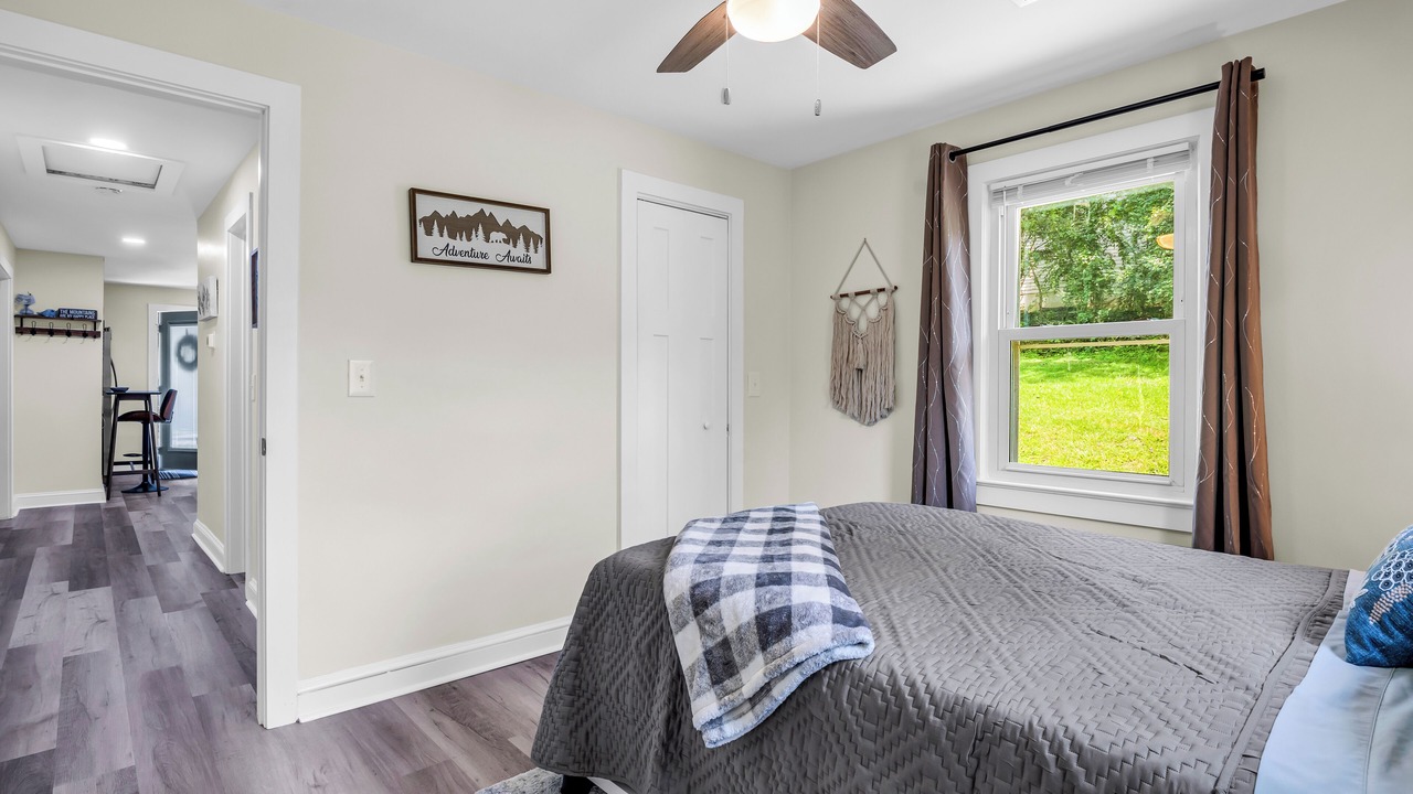 Photo of Bedroom in Hendersonville