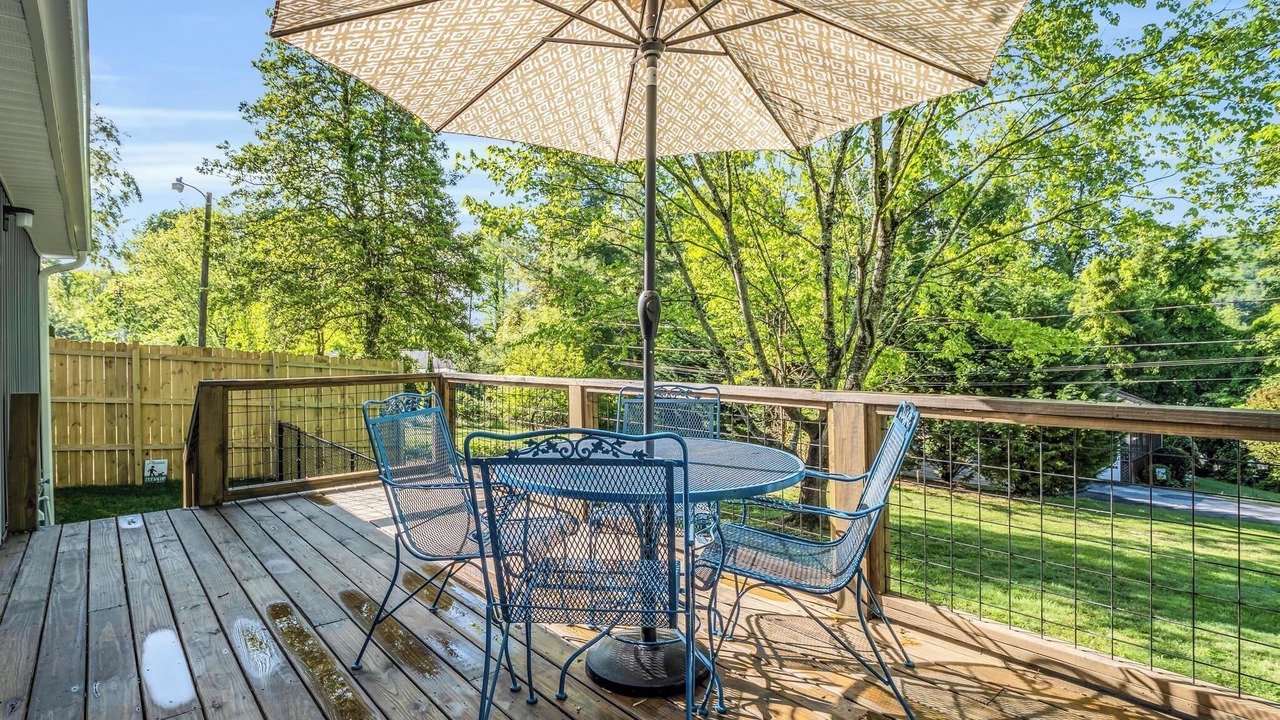 Photo of Outdoor in Hendersonville