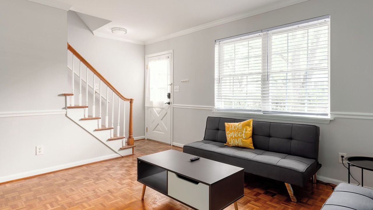 Photo of Livingroom in Chapel Hill