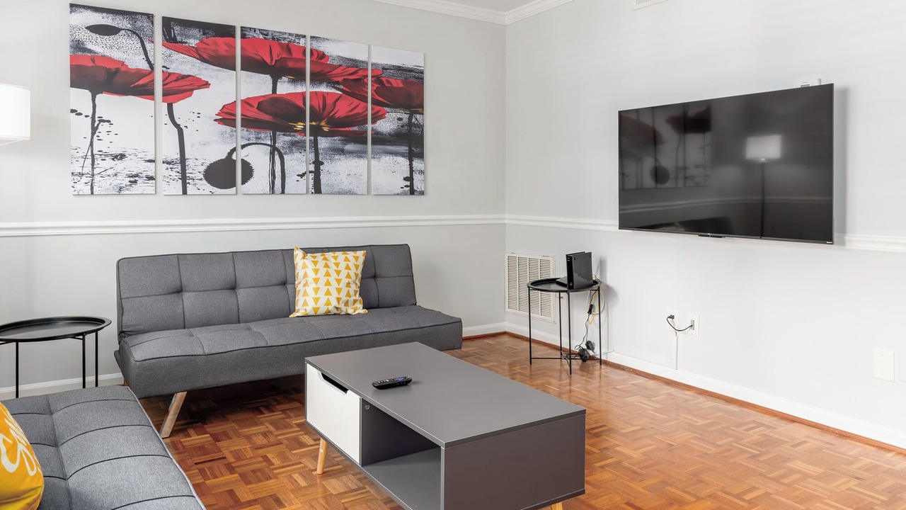 Photo of Livingroom in Chapel Hill