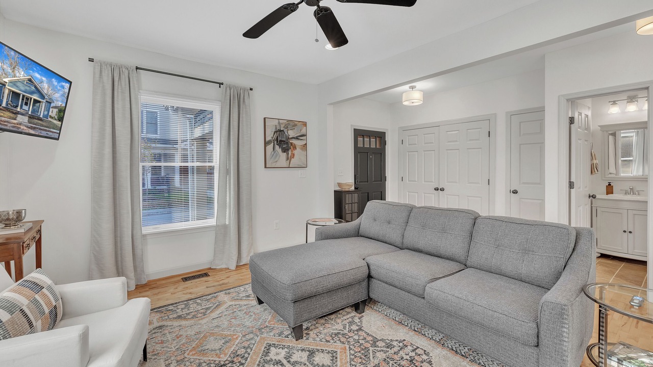 Photo of Livingroom in Southwest Raleigh