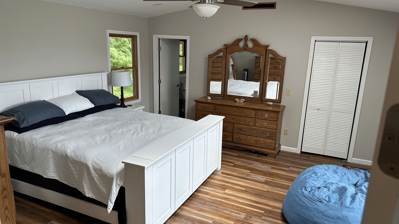Photo of Bedroom in Clarks Chapel