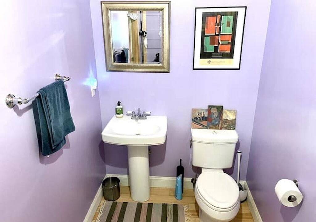 Photo of Bathroom in Old Fort