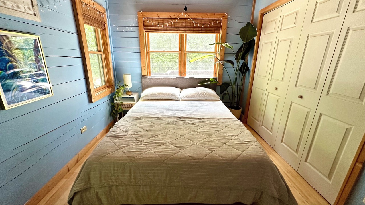 Photo of Bedroom in Old Fort