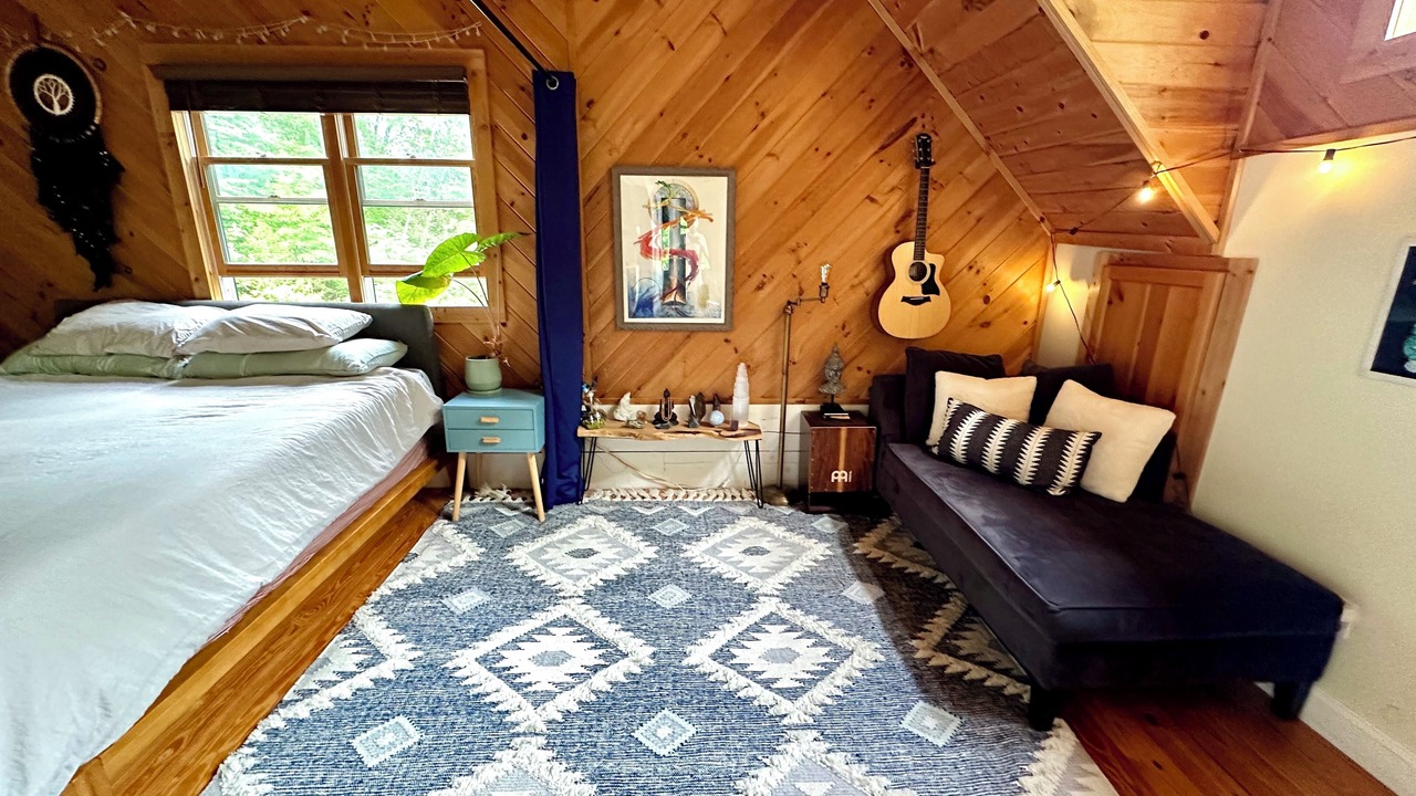 Photo of Bedroom in Old Fort