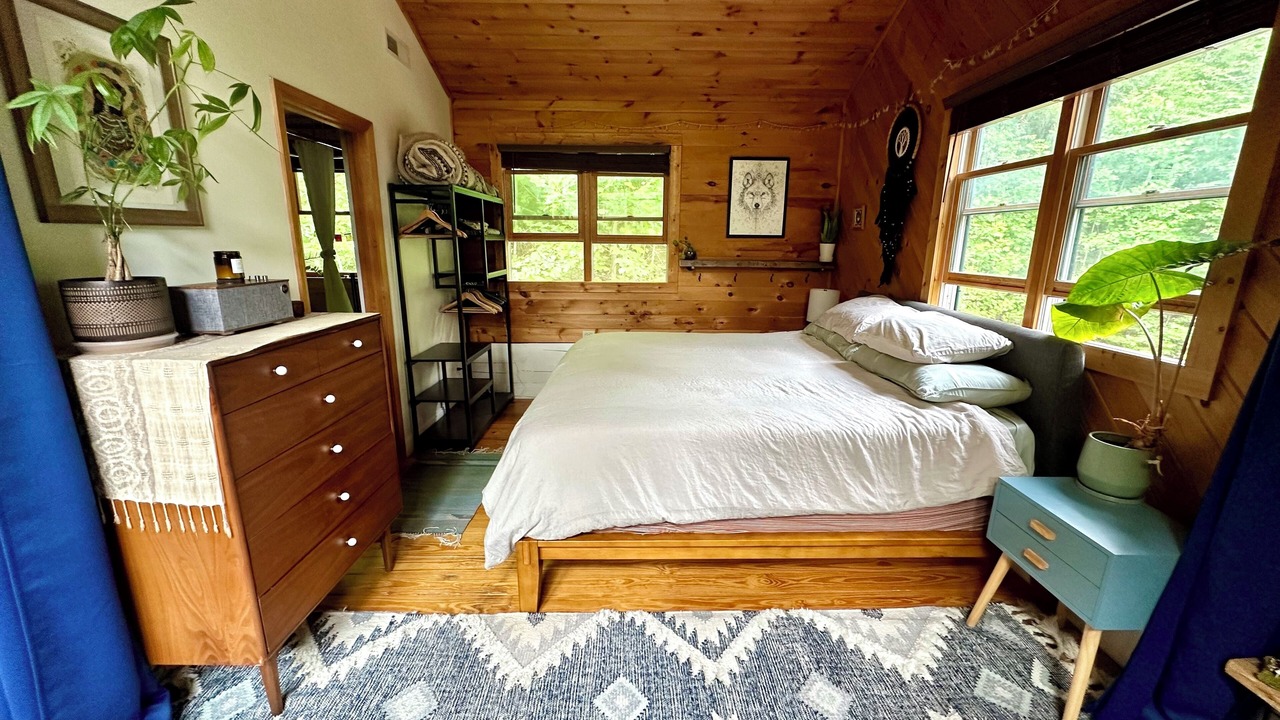 Photo of Bedroom in Old Fort