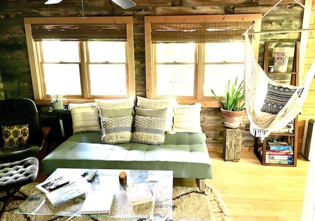 Photo of Livingroom in Old Fort