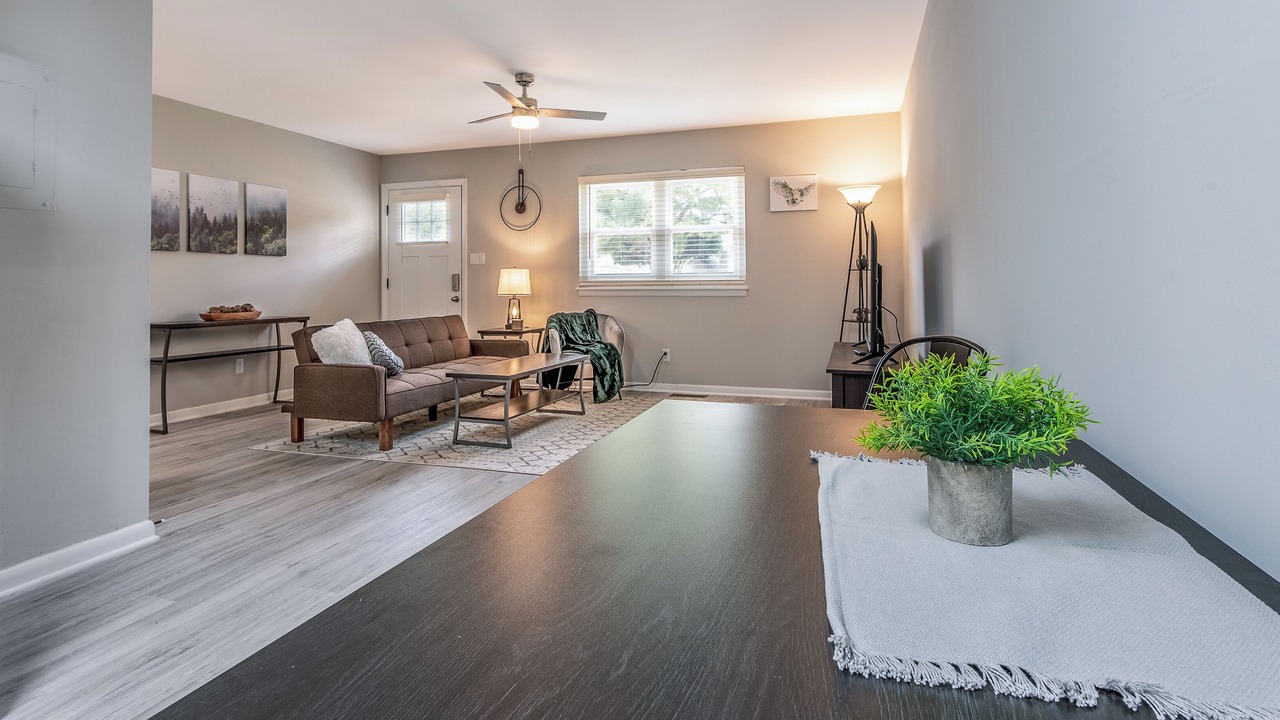 Photo of Livingroom in East Raleigh