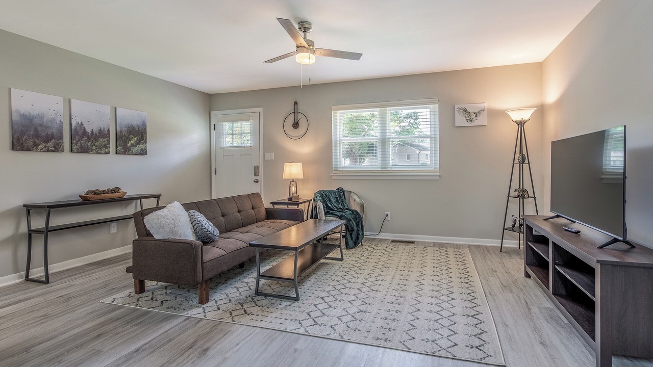 Photo of Livingroom in East Raleigh