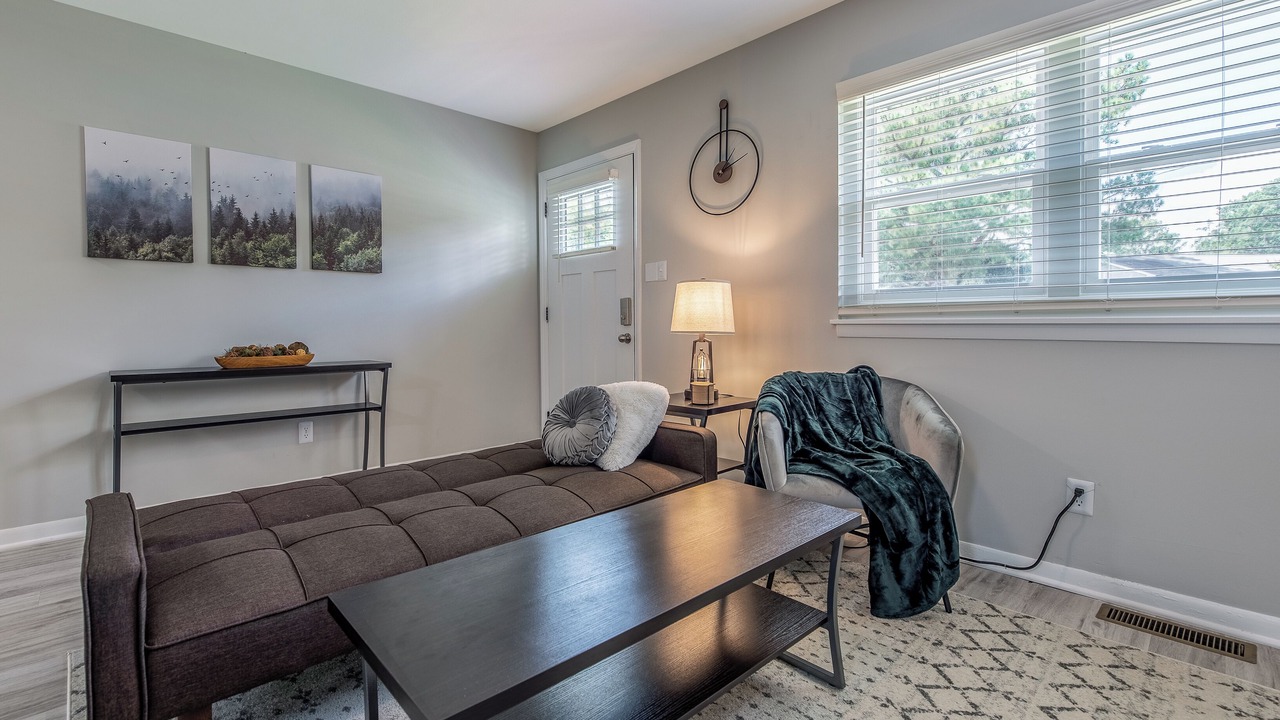 Photo of Livingroom in East Raleigh
