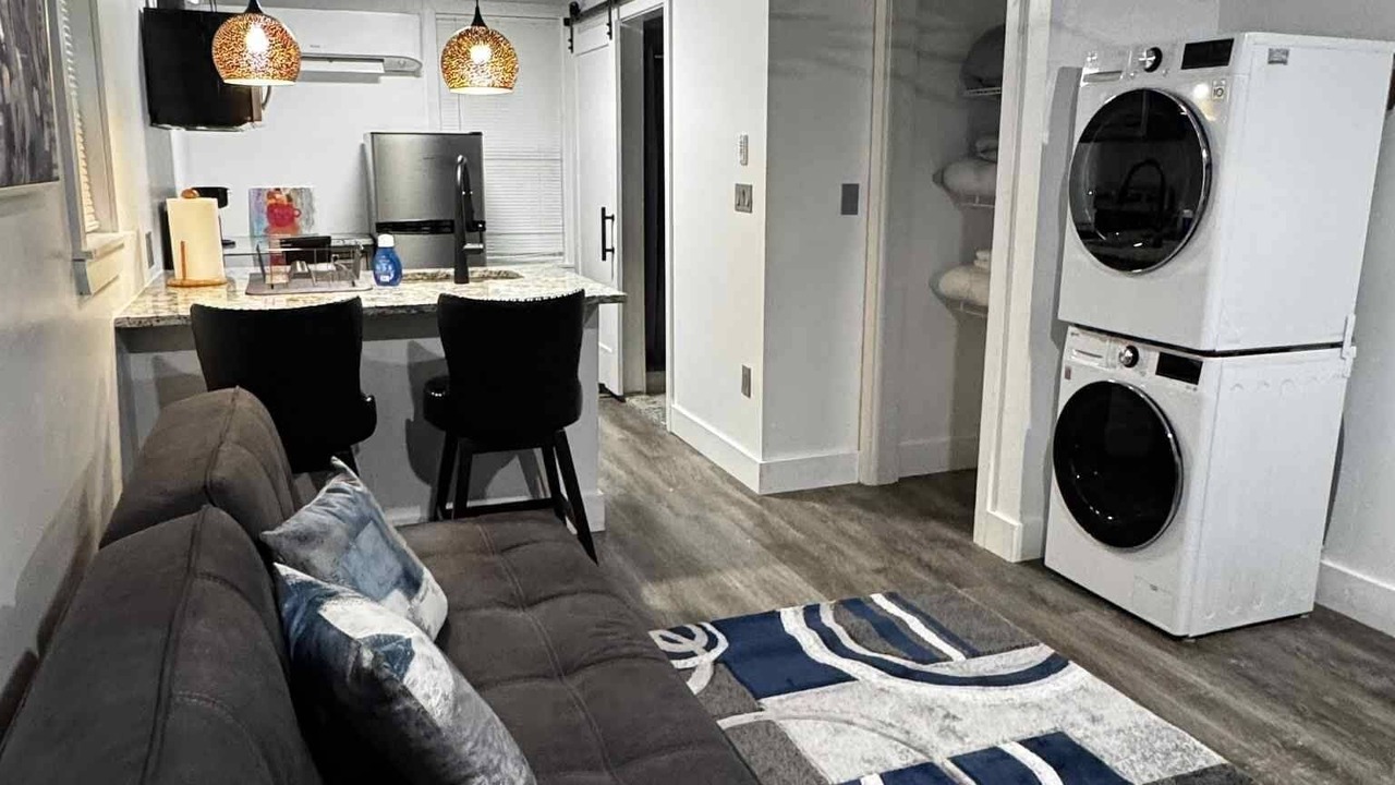 Photo of Livingroom in Chapel Hill