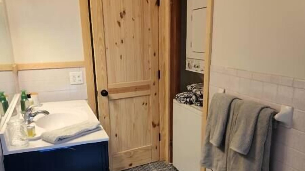 Photo of Bathroom in Hamptonville