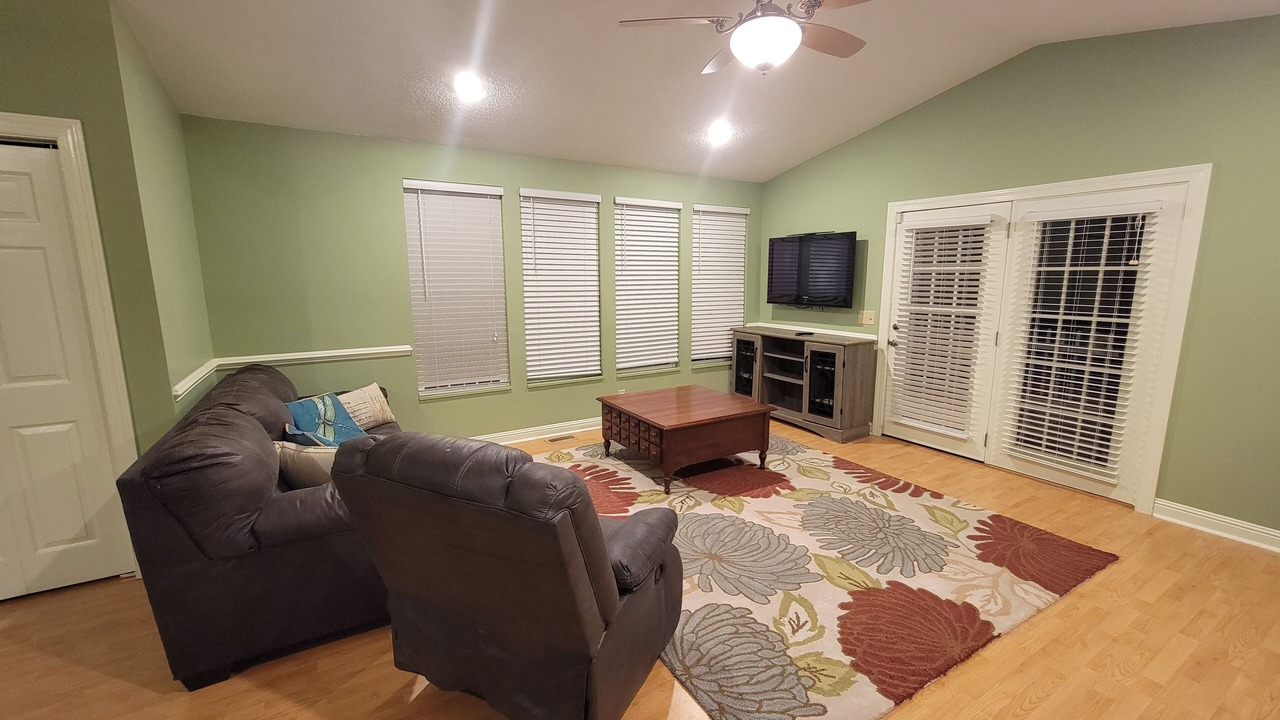 Photo of Livingroom in New London