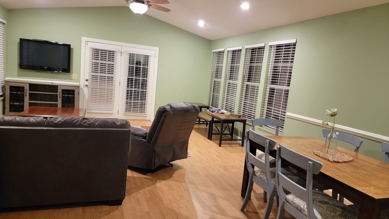 Photo of Livingroom in New London
