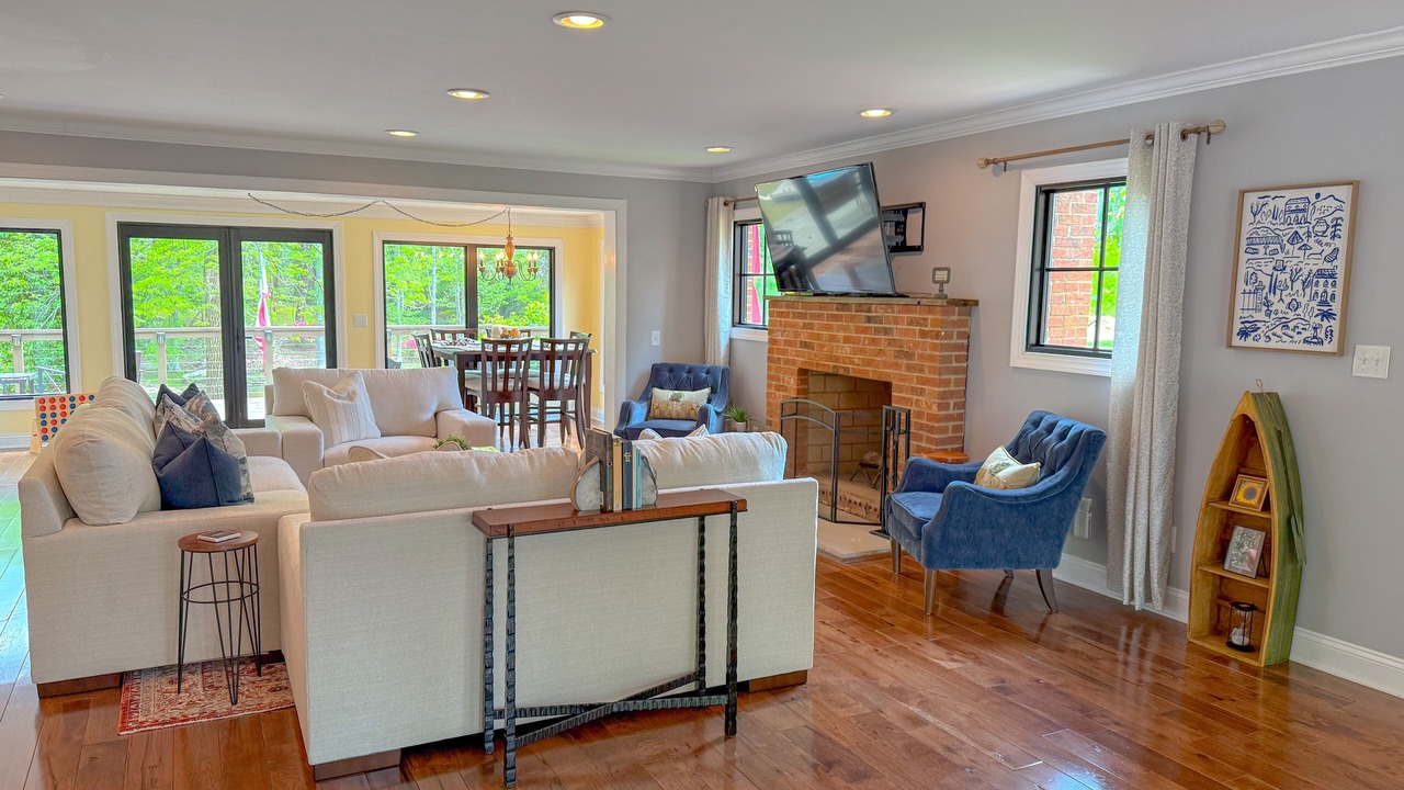 Photo of Livingroom in Belmont