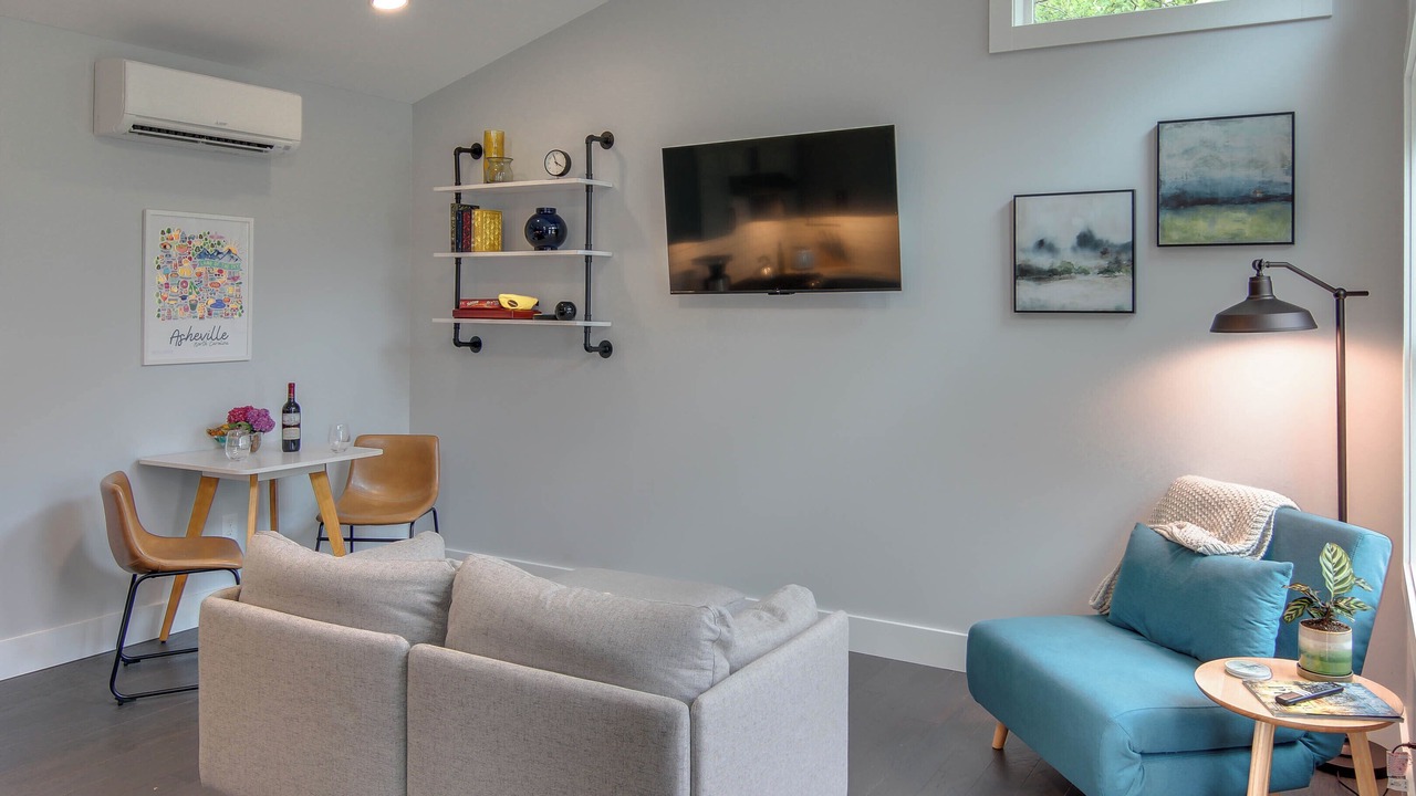 Photo of Livingroom in Oakley