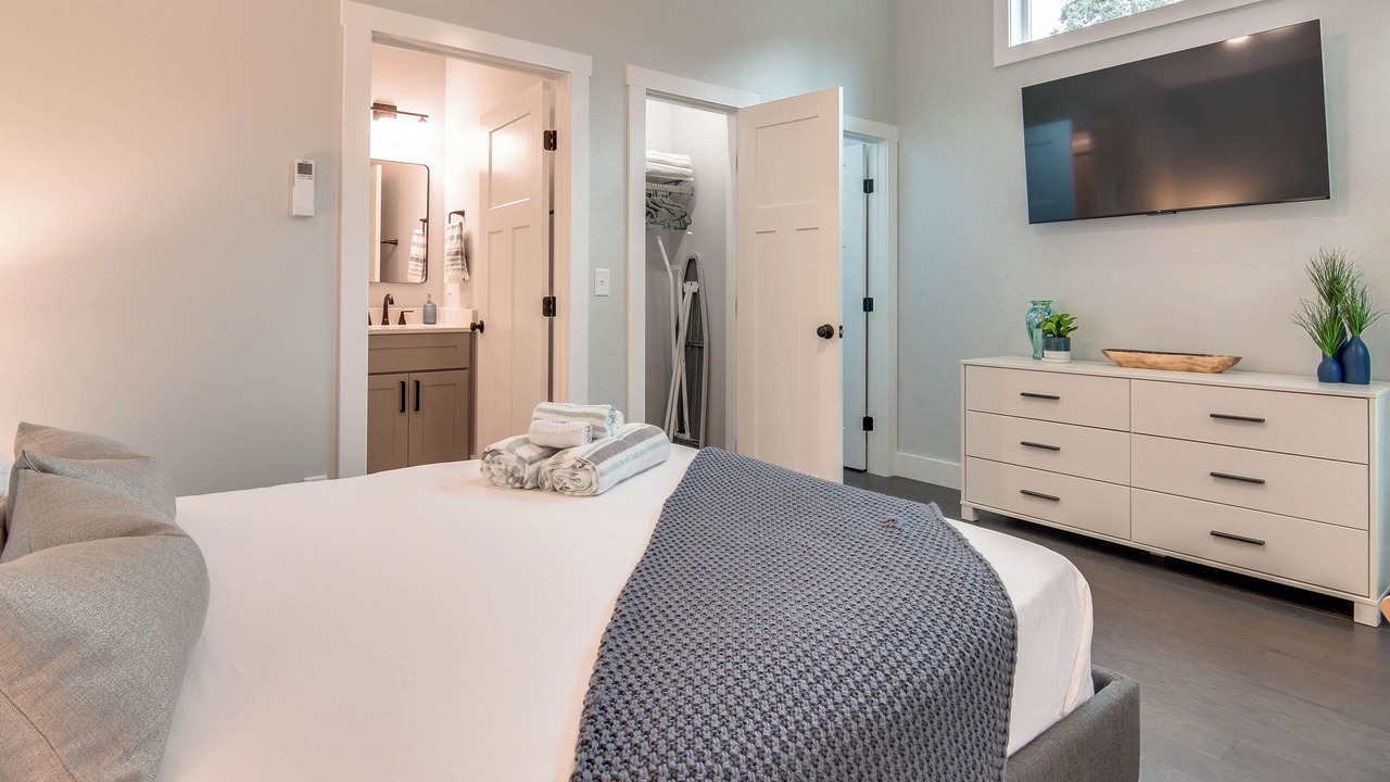 Photo of Bedroom in Oakley