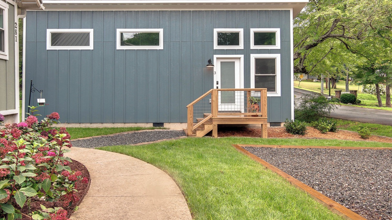 Photo of Outdoor in Oakley