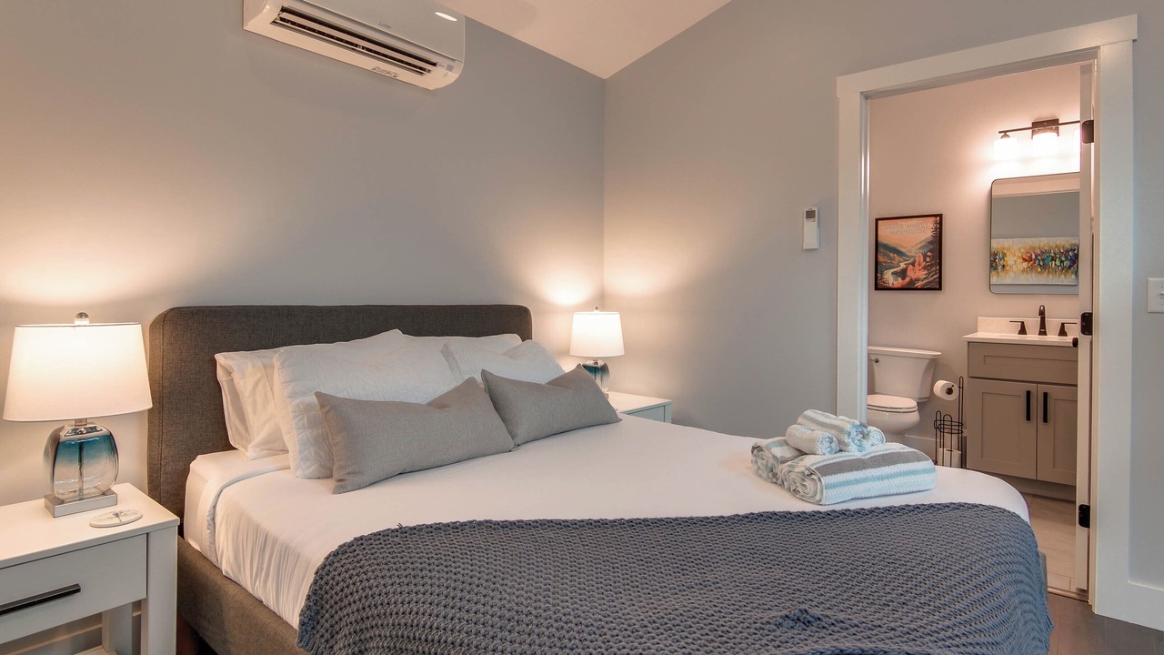 Photo of Bedroom in Oakley