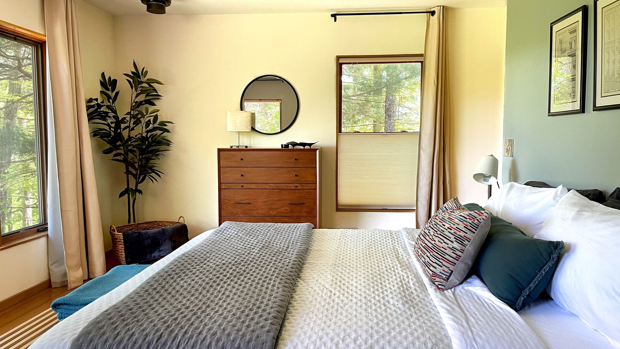 Photo of Bedroom in Bakersville