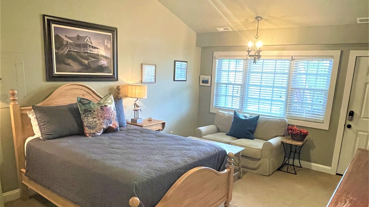 Photo of Bedroom in Swansboro