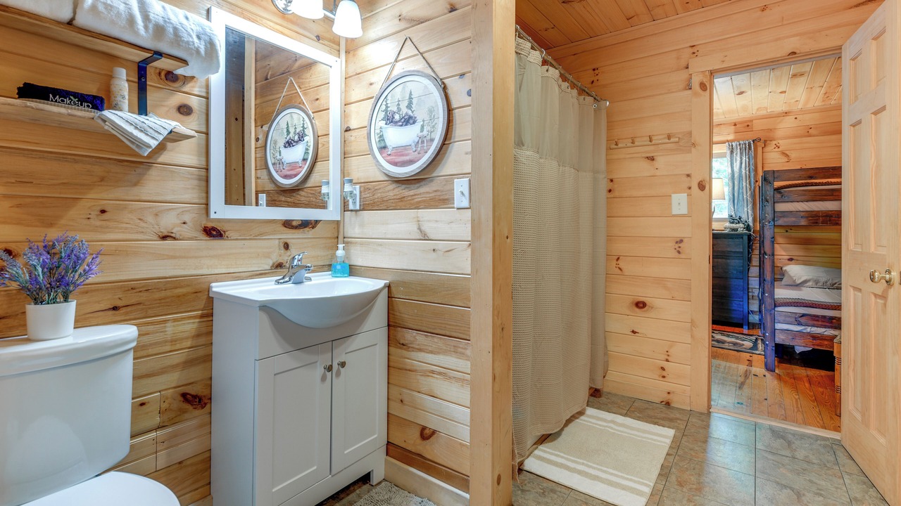 Photo of Bathroom in Bryson City