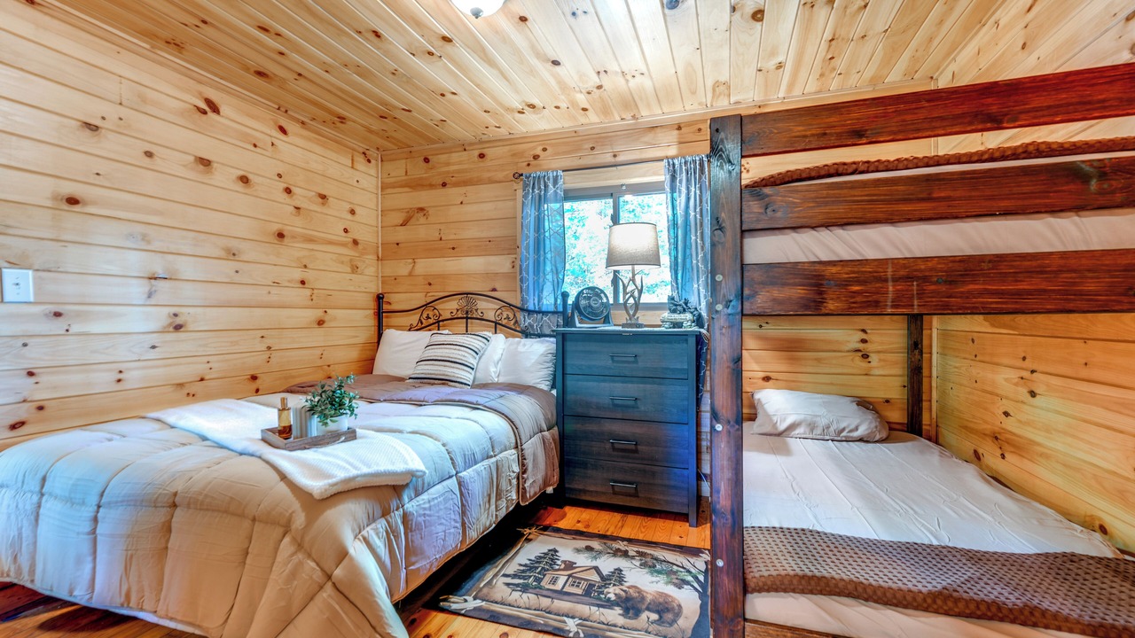 Photo of Bedroom in Bryson City