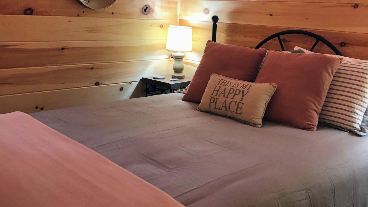 Photo of Bedroom in Scaly Mountain