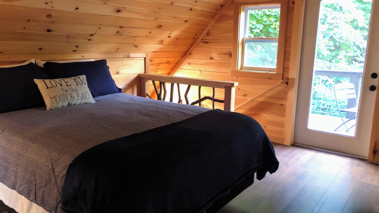 Photo of Bedroom in Scaly Mountain
