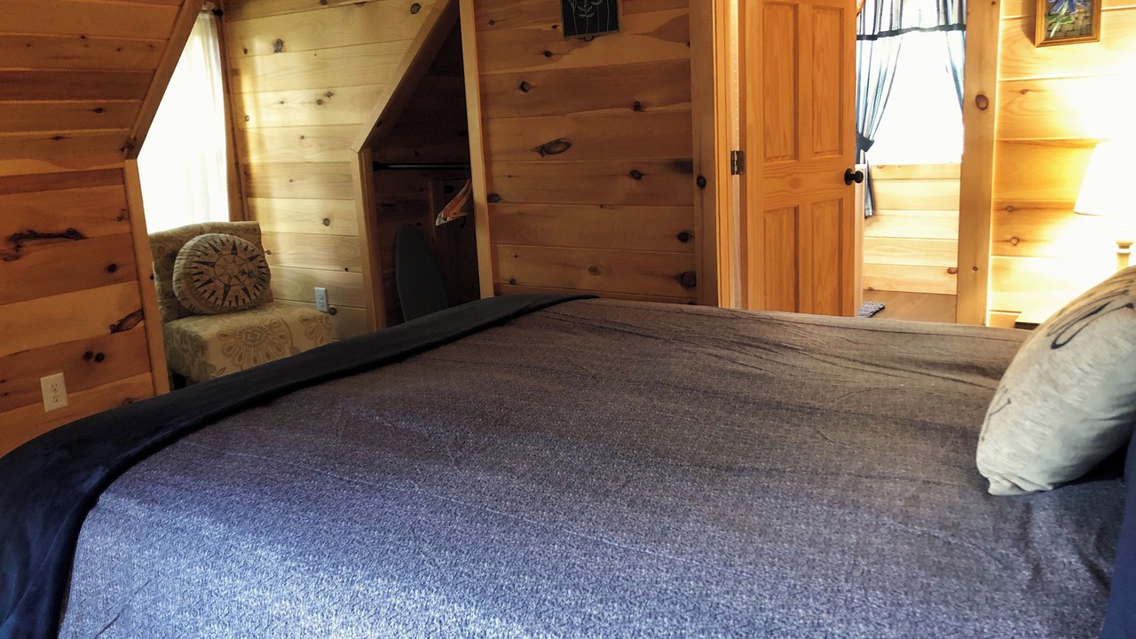 Photo of Bedroom in Scaly Mountain