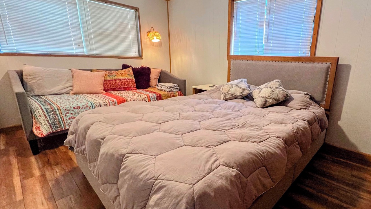 Photo of Bedroom in Robbinsville