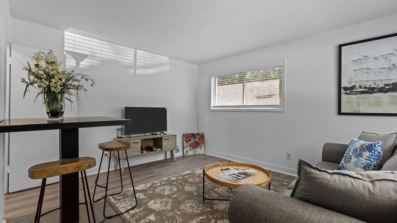 Photo of Livingroom in Chapel Hill