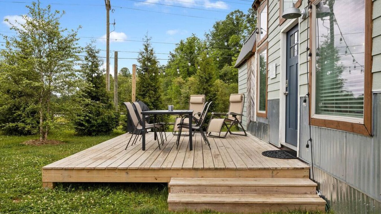 Photo of Outdoor in Mills River