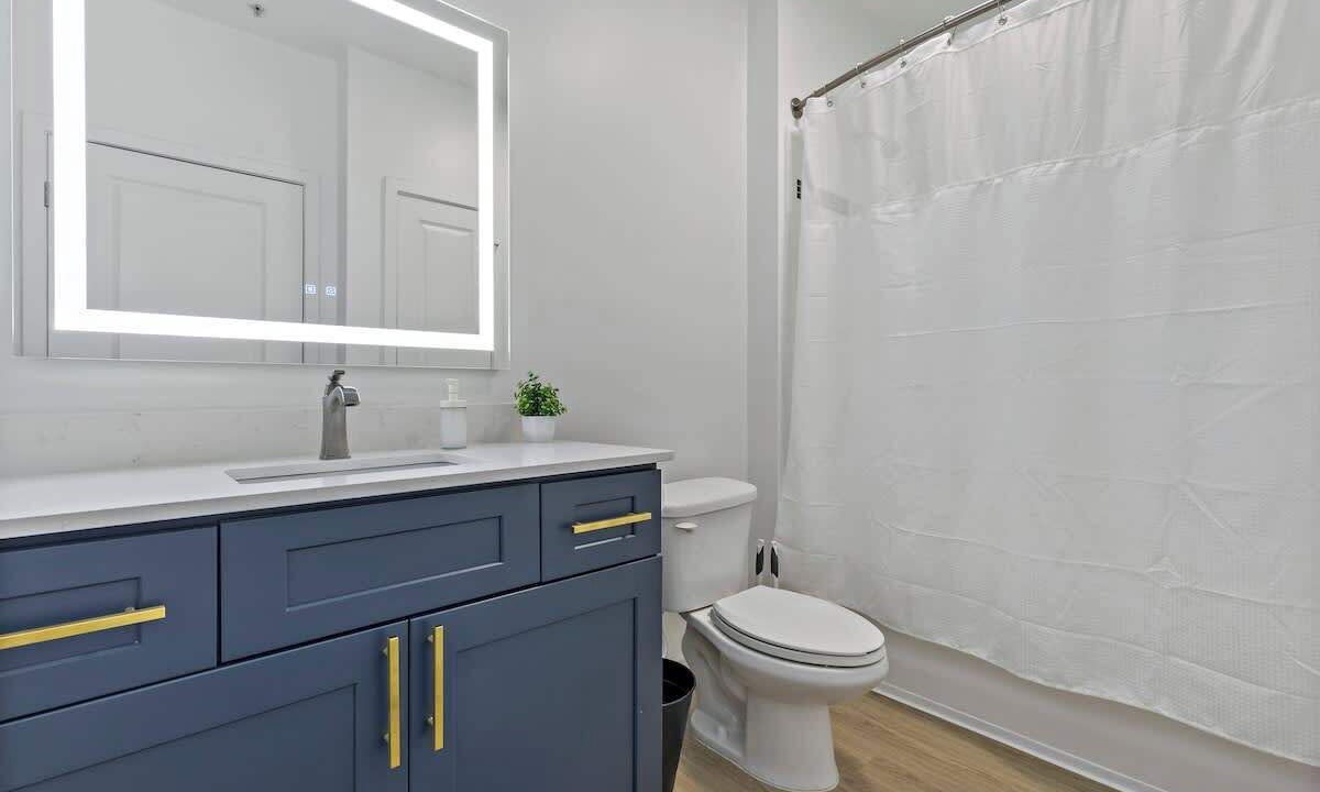 Photo of Bathroom in Cherry